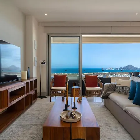 Stunning 2Br Ocean View Condo At Vista Vela II